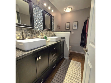 Stunning 2 story townhome in sought after Hidden Lake on Seven Bridges Golf Club in Illinois - for sale on GolfHomes.com, golf home, golf lot