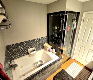 Stunning 2 story townhome in sought after Hidden Lake on Seven Bridges Golf Club in Illinois - for sale on GolfHomes.com, golf home, golf lot