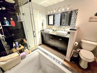 Stunning 2 story townhome in sought after Hidden Lake on Seven Bridges Golf Club in Illinois - for sale on GolfHomes.com, golf home, golf lot
