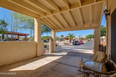 This charming 2-bedroom, 2-bathroom townhome is located in the on Desert Hills Golf Club of Green Valley in Arizona - for sale on GolfHomes.com, golf home, golf lot