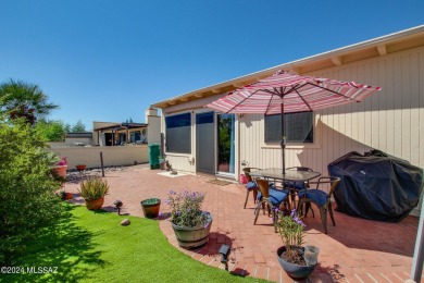 This charming 2-bedroom, 2-bathroom townhome is located in the on Desert Hills Golf Club of Green Valley in Arizona - for sale on GolfHomes.com, golf home, golf lot