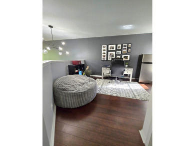 Stunning 2 story townhome in sought after Hidden Lake on Seven Bridges Golf Club in Illinois - for sale on GolfHomes.com, golf home, golf lot