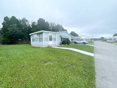 FURNISHED AND MOVE IN READY!!! VERY CLEAN AND WELL MAINTAINED!!! on Zephyrhills Municipal Golf Course in Florida - for sale on GolfHomes.com, golf home, golf lot