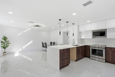 Welcome to Rare Luxury Building  571 Piedmont L in Delray on Kings Point Golf -Flanders Way in Florida - for sale on GolfHomes.com, golf home, golf lot