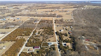 Discover easy, comfortable living in this brand-new 1 bedroom, 1 on Linn Valley Lakes - Deer Trace Golf Course in Kansas - for sale on GolfHomes.com, golf home, golf lot