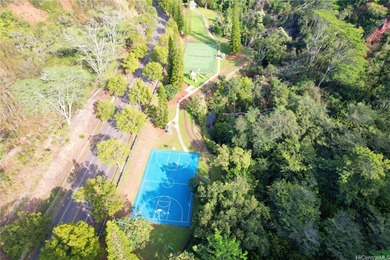 Step into island living in this spacious 3-bedroom, 2-bath on Leilehua Golf Course in Hawaii - for sale on GolfHomes.com, golf home, golf lot