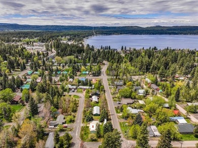 Just 4 blocks from the beaches of Payette Lake and 5 blocks from on McCall Municipal Golf Course in Idaho - for sale on GolfHomes.com, golf home, golf lot