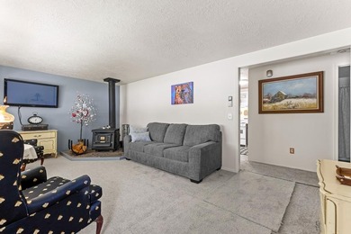 Just 4 blocks from the beaches of Payette Lake and 5 blocks from on McCall Municipal Golf Course in Idaho - for sale on GolfHomes.com, golf home, golf lot