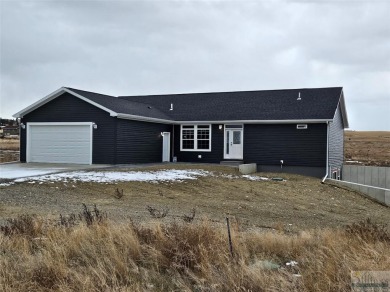 Luxurious 3-bed, 2-bath home on 1.81 acres, minutes from Pryor on Pryor Creek Golf Club in Montana - for sale on GolfHomes.com, golf home, golf lot