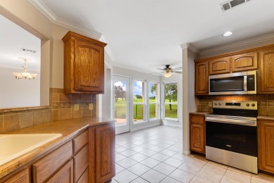 Charming Home on Delaware Springs Golf Course. Step inside this on Delaware Springs Golf Course in Texas - for sale on GolfHomes.com, golf home, golf lot