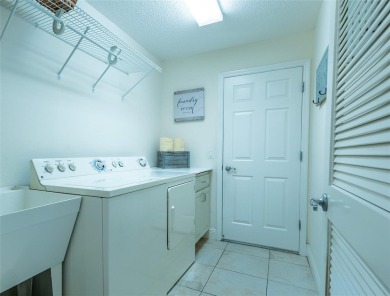 NEW PRICE BETTER  !! BRING YOUR OFFER !  Welcome home to this on The Links of Spruce Creek in Florida - for sale on GolfHomes.com, golf home, golf lot