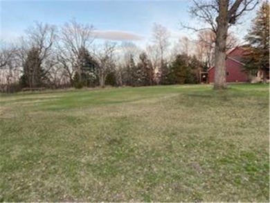 Looking for the ideal lot in a prime neighborhood with seamless on Eagle Trace Golfers Club in Minnesota - for sale on GolfHomes.com, golf home, golf lot