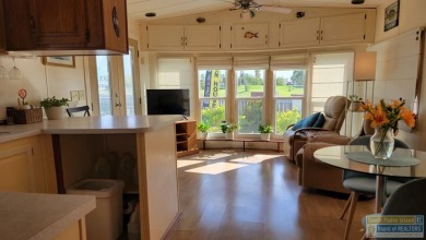Nice 1 bed/1 bath, very well cared for park model in convenient on Long Island Golf Course in Texas - for sale on GolfHomes.com, golf home, golf lot