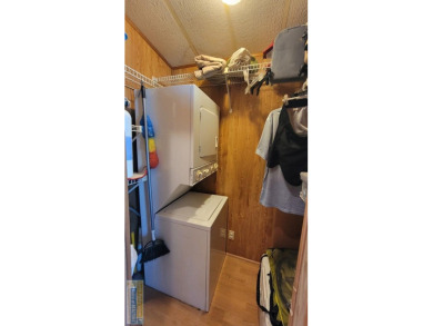 Nice 1 bed/1 bath, very well cared for park model in convenient on Long Island Golf Course in Texas - for sale on GolfHomes.com, golf home, golf lot