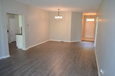 Ranch townhome with bright exposure and many newer upgrades on The Links at Carillon in Illinois - for sale on GolfHomes.com, golf home, golf lot