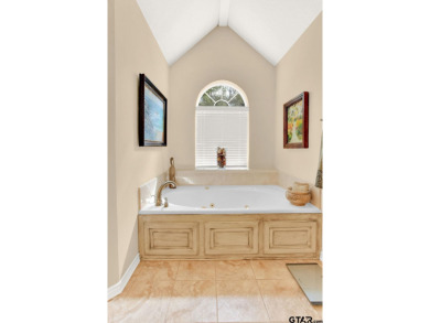 This beautiful custom built home in Hide Away Lake has it all! on Hide-A-Way Lake Golf Course in Texas - for sale on GolfHomes.com, golf home, golf lot