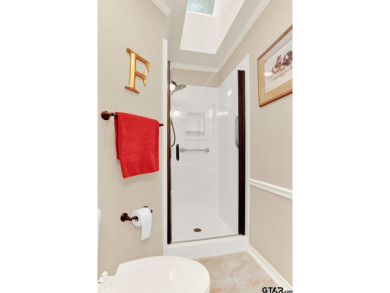 This beautiful custom built home in Hide Away Lake has it all! on Hide-A-Way Lake Golf Course in Texas - for sale on GolfHomes.com, golf home, golf lot