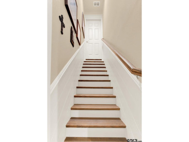 This beautiful custom built home in Hide Away Lake has it all! on Hide-A-Way Lake Golf Course in Texas - for sale on GolfHomes.com, golf home, golf lot