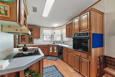 An Affordable Find in a Fantastic Community; This 1990 Palm on Plantation Golf Club in Florida - for sale on GolfHomes.com, golf home, golf lot