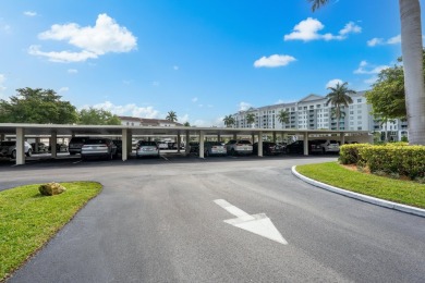 PENTHOUSE, VIEW PANORAMIC, BEAUTIFUL, IMMACULATE, BRIGHT, LARGE on The President Country Club in Florida - for sale on GolfHomes.com, golf home, golf lot