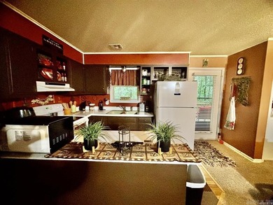 WHAT A BUY!  Adorable and well maintained three-bedroom home on DeSoto Golf Course in Arkansas - for sale on GolfHomes.com, golf home, golf lot