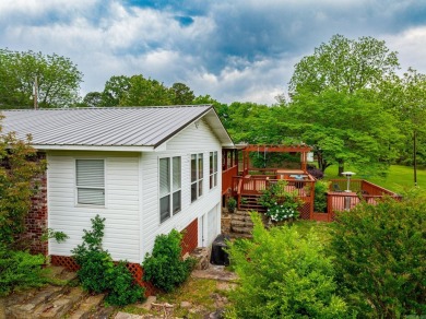 A shore thing- Lakefront Living in the Heart of Heber Springs! on Thunderbird Country Club in Arkansas - for sale on GolfHomes.com, golf home, golf lot