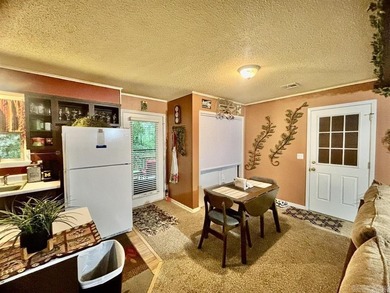 WHAT A BUY!  Adorable and well maintained three-bedroom home on DeSoto Golf Course in Arkansas - for sale on GolfHomes.com, golf home, golf lot