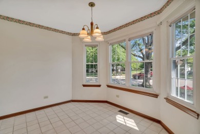 Welcome to this inviting 2-bedroom, 2-bath ranch-style Burton on The Links at Carillon in Illinois - for sale on GolfHomes.com, golf home, golf lot