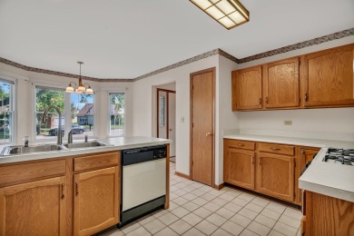 Welcome to this inviting 2-bedroom, 2-bath ranch-style Burton on The Links at Carillon in Illinois - for sale on GolfHomes.com, golf home, golf lot