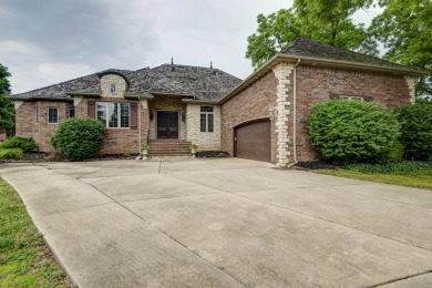 Magnificent opportunity on a well-priced, one-level home in the on Millwood Golf and Racquet Club in Missouri - for sale on GolfHomes.com, golf home, golf lot
