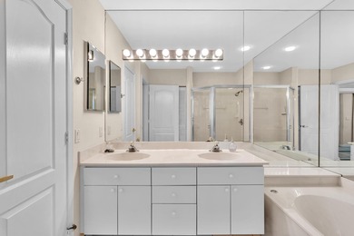 Welcome to this beautiful 4-bedroom, 3.5-bath townhome in on PGA National Golf Club in Florida - for sale on GolfHomes.com, golf home, golf lot