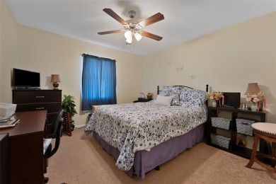 Charming two bedroom/2 bath home in the very popular retirement on Highland Fairways Golf Club in Florida - for sale on GolfHomes.com, golf home, golf lot