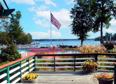 Waterfront Beauty in Grand Harbor - $1,200,000  Welcome to 520 on The Patriot Golf Club At Grand Harbor in South Carolina - for sale on GolfHomes.com, golf home, golf lot