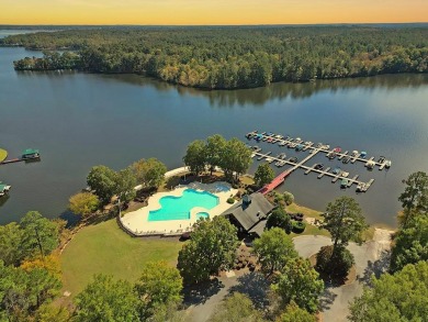Waterfront Beauty in Grand Harbor - $1,200,000  Welcome to 520 on The Patriot Golf Club At Grand Harbor in South Carolina - for sale on GolfHomes.com, golf home, golf lot