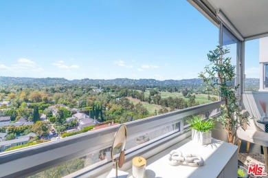 STUNNING NORTH FACING CONDO IN THE COMSTOCK! This beautifully on Los Angeles Country Club in California - for sale on GolfHomes.com, golf home, golf lot