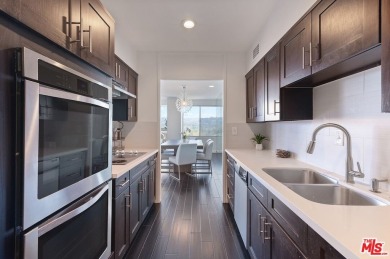 STUNNING NORTH FACING CONDO IN THE COMSTOCK! This beautifully on Los Angeles Country Club in California - for sale on GolfHomes.com, golf home, golf lot
