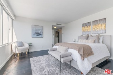 STUNNING NORTH FACING CONDO IN THE COMSTOCK! This beautifully on Los Angeles Country Club in California - for sale on GolfHomes.com, golf home, golf lot