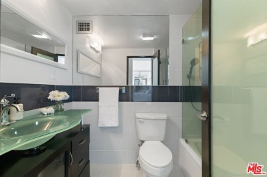 STUNNING NORTH FACING CONDO IN THE COMSTOCK! This beautifully on Los Angeles Country Club in California - for sale on GolfHomes.com, golf home, golf lot