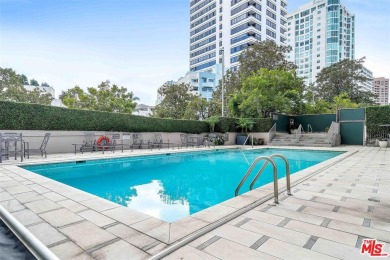 STUNNING NORTH FACING CONDO IN THE COMSTOCK! This beautifully on Los Angeles Country Club in California - for sale on GolfHomes.com, golf home, golf lot
