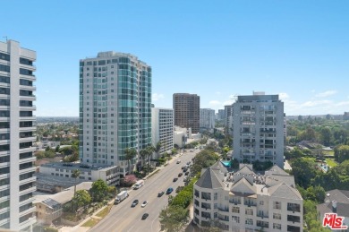 STUNNING NORTH FACING CONDO IN THE COMSTOCK! This beautifully on Los Angeles Country Club in California - for sale on GolfHomes.com, golf home, golf lot