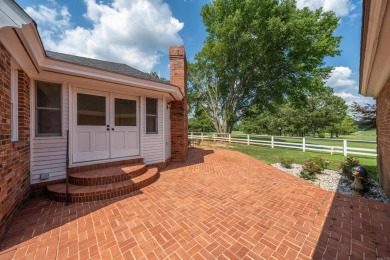 THE BEST OF GOLF COURSE LIVING! Enjoy INCREDIBLE golf course on  in Arkansas - for sale on GolfHomes.com, golf home, golf lot
