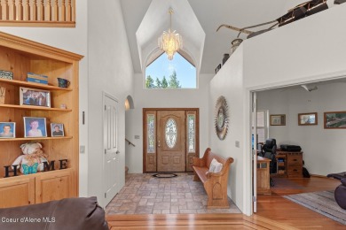 Custom 4BR/2.5BA Single Level Home with Bonus Room on the 18th on Twin Lakes Village Golf Course in Idaho - for sale on GolfHomes.com, golf home, golf lot