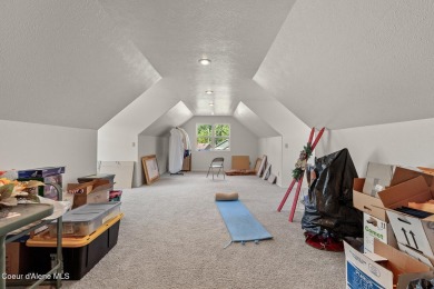 Custom 4BR/2.5BA Single Level Home with Bonus Room on the 18th on Twin Lakes Village Golf Course in Idaho - for sale on GolfHomes.com, golf home, golf lot