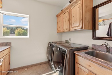 Custom 4BR/2.5BA Single Level Home with Bonus Room on the 18th on Twin Lakes Village Golf Course in Idaho - for sale on GolfHomes.com, golf home, golf lot