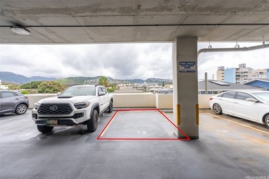 Tastefully updated, this move-in ready fee simple 1BR/1BA unit on Ala Wai Golf Course in Hawaii - for sale on GolfHomes.com, golf home, golf lot