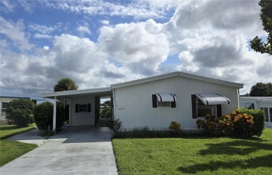ZELLWOOD STATION 2 Bedroom 2 bath home located in Citrus Ridge on Zellwood Station Country Club in Florida - for sale on GolfHomes.com, golf home, golf lot