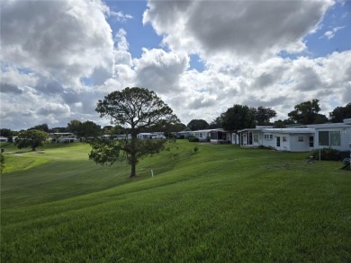 ZELLWOOD STATION 2 Bedroom 2 bath home located in Citrus Ridge on Zellwood Station Country Club in Florida - for sale on GolfHomes.com, golf home, golf lot
