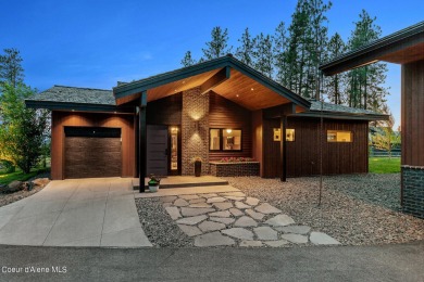 This impressive property effortlessly combines mid-century on Gozzer Ranch Golf and Lake Club in Idaho - for sale on GolfHomes.com, golf home, golf lot