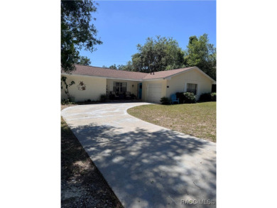 Peaceful Golf Course Retreat in Citrus Springs!
2 bed, 2 bath + on Pine Ridge Community Golf and Country Club in Florida - for sale on GolfHomes.com, golf home, golf lot