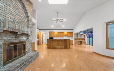 Lake Cortez WATERFRONT! 3Bed+Den/3.5Bath - Great Opportunity to on Cortez Golf Course in Arkansas - for sale on GolfHomes.com, golf home, golf lot
